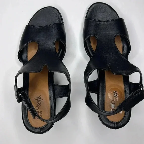 Sofft Eurosoft black sandals size 8 and strappy - Picture 3 of 5